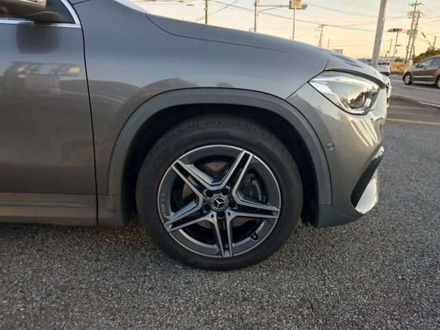 サンルーフ　黒グレーコンビ革　ＡＭＧレザーエクスクルーシブＰＫＧ　アドバンストＰＫＧ　ヘッドＵＰディスプレイ　電動トランク　電動シート　シートヒーター　ＬＥＤヘッド　ＡＣＣ　純ナビフルセグ全方位カメラ