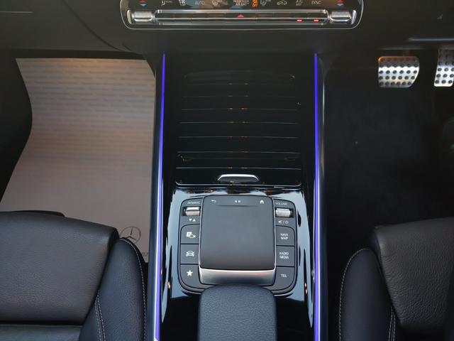 サンルーフ　黒グレーコンビ革　ＡＭＧレザーエクスクルーシブＰＫＧ　アドバンストＰＫＧ　ヘッドＵＰディスプレイ　電動トランク　電動シート　シートヒーター　ＬＥＤヘッド　ＡＣＣ　純ナビフルセグ全方位カメラ