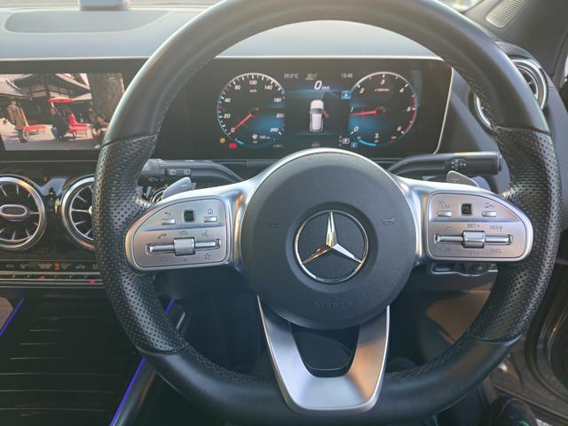 サンルーフ　黒グレーコンビ革　ＡＭＧレザーエクスクルーシブＰＫＧ　アドバンストＰＫＧ　ヘッドＵＰディスプレイ　電動トランク　電動シート　シートヒーター　ＬＥＤヘッド　ＡＣＣ　純ナビフルセグ全方位カメラ