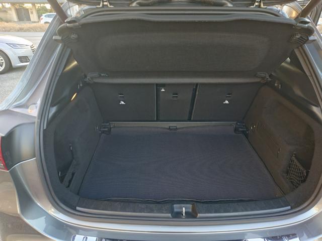 サンルーフ　黒グレーコンビ革　ＡＭＧレザーエクスクルーシブＰＫＧ　アドバンストＰＫＧ　ヘッドＵＰディスプレイ　電動トランク　電動シート　シートヒーター　ＬＥＤヘッド　ＡＣＣ　純ナビフルセグ全方位カメラ