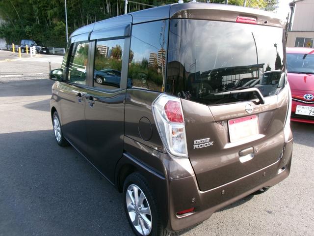 デイズルークス Ｘ　Ｖセレクション　禁煙車　純正ナビ　フルセグＴＶ　アラウンドカメラ　純正前ドラレコ　ＤＶＤ再生　Ｂｌｕｅｔｏｏｔｈ　両側パワースライドドア　インテリキー　エマージェンシーブレーキ　踏み間違い防止　純正アルミ　ＥＴＣ（11枚目）