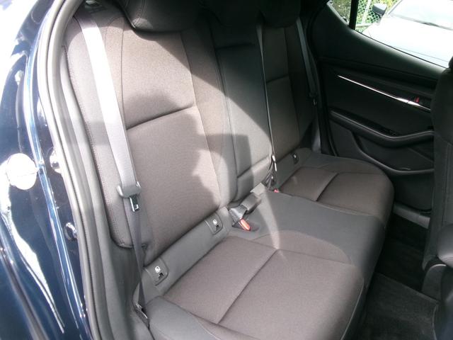 ＭＡＺＤＡ３ファストバック ２０Ｓプロアクティブ　ツーリングセレクション　純正ナビ　ＨＤＭＩ　フルセグＴＶ　ＤＶＤ再生　アラウンドビューモニター　ＥＴＣ　禁煙車　ＬＥＤヘッドライト　衝突軽減ブレーキ　踏み間違い防止　レーンアシスト　オートライト　前後コーナーソナー（18枚目）