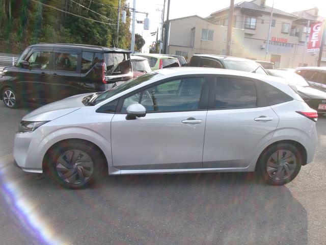 ノート Ｓ　ワンオーナー　禁煙車　純正ナビ　フルセグＴＶ　ＤＶＤ再生　Ｂｌｕｅｔｏｏｔｈ　バックモニター　ＥＴＣ２．０　前後ドライブレコーダー　衝突軽減ブレーキ　踏み間違い防止　レーンアシスト　前後コーナーソナー（12枚目）