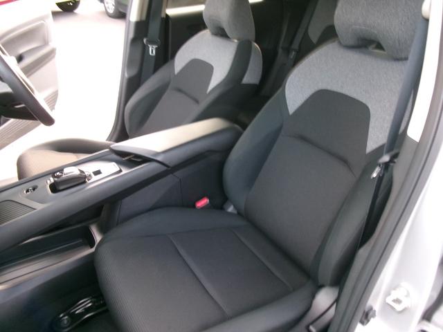 ノート Ｓ　ワンオーナー　禁煙車　純正ナビ　フルセグＴＶ　ＤＶＤ再生　Ｂｌｕｅｔｏｏｔｈ　バックモニター　ＥＴＣ２．０　前後ドライブレコーダー　衝突軽減ブレーキ　踏み間違い防止　レーンアシスト　前後コーナーソナー（18枚目）