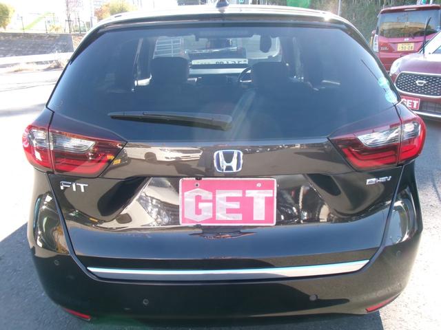 フィット ｅ：ＨＥＶリュクス　禁煙車　純正ナビ　バックカメラ　Ｂｌｕｅｔｏｏｔｈ　ＤＶＤ再生　ＵＳＢ　純正前後ドラレコ　ステコン　ＥＴＣ　ワイヤレススマホ充電　ホンダセンシング　レザーシート　シートヒーター　スマートキー（10枚目）