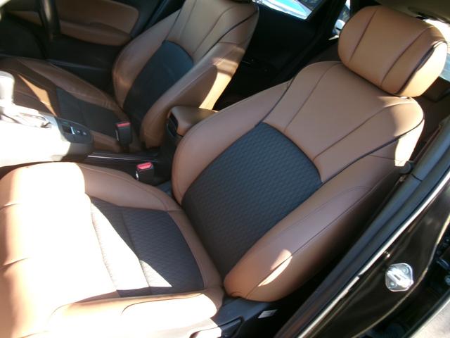 フィット ｅ：ＨＥＶリュクス　禁煙車　純正ナビ　バックカメラ　Ｂｌｕｅｔｏｏｔｈ　ＤＶＤ再生　ＵＳＢ　純正前後ドラレコ　ステコン　ＥＴＣ　ワイヤレススマホ充電　ホンダセンシング　レザーシート　シートヒーター　スマートキー（17枚目）