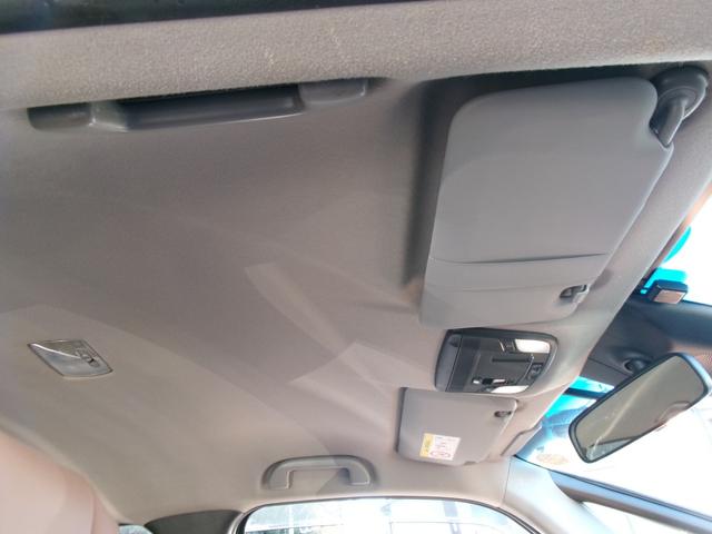 フィット ｅ：ＨＥＶリュクス　禁煙車　純正ナビ　バックカメラ　Ｂｌｕｅｔｏｏｔｈ　ＤＶＤ再生　ＵＳＢ　純正前後ドラレコ　ステコン　ＥＴＣ　ワイヤレススマホ充電　ホンダセンシング　レザーシート　シートヒーター　スマートキー（23枚目）