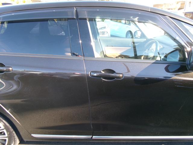 フィット ｅ：ＨＥＶリュクス　禁煙車　純正ナビ　バックカメラ　Ｂｌｕｅｔｏｏｔｈ　ＤＶＤ再生　ＵＳＢ　純正前後ドラレコ　ステコン　ＥＴＣ　ワイヤレススマホ充電　ホンダセンシング　レザーシート　シートヒーター　スマートキー（26枚目）