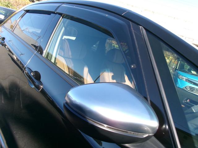 フィット ｅ：ＨＥＶリュクス　禁煙車　純正ナビ　バックカメラ　Ｂｌｕｅｔｏｏｔｈ　ＤＶＤ再生　ＵＳＢ　純正前後ドラレコ　ステコン　ＥＴＣ　ワイヤレススマホ充電　ホンダセンシング　レザーシート　シートヒーター　スマートキー（36枚目）