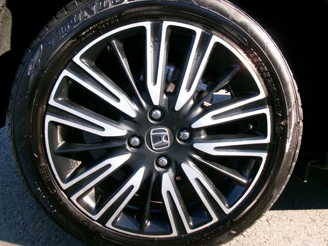 フィット ｅ：ＨＥＶリュクス　禁煙車　純正ナビ　バックカメラ　Ｂｌｕｅｔｏｏｔｈ　ＤＶＤ再生　ＵＳＢ　純正前後ドラレコ　ステコン　ＥＴＣ　ワイヤレススマホ充電　ホンダセンシング　レザーシート　シートヒーター　スマートキー（38枚目）