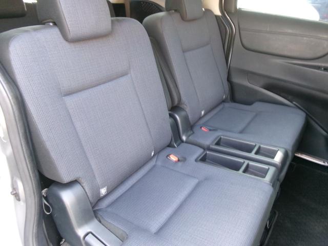 シエンタ Ｇ　ワンオーナー　トヨタセーフティセンス　純正ナビ　フルセグＴＶ　Ｂｌｕｅｔｏｏｔｈ　ＤＶＤ再生　バックカメラ　禁煙車　衝突軽減ブレーキ　レーンアシスト　ＥＴＣ　前後コーナーソナー　両側パワースライドドア（19枚目）