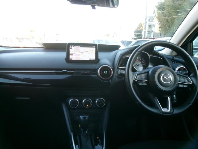 ＭＡＺＤＡ２ １５Ｓ　ブラックトーンエディション　純正ナビ　ＤＶＤ再生　Ｂｌｕｅｔｏｏｔｈ　フルセグＴＶ　衝突軽減ブレーキ　踏み間違い防止　レーンアシスト　ＥＴＣ　ＬＥＤヘッドライト　１６インチアルミ　コーナーソナー　ヘッドアップディスプレイ（13枚目）