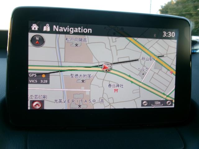 ＭＡＺＤＡ２ １５Ｓ　ブラックトーンエディション　純正ナビ　ＤＶＤ再生　Ｂｌｕｅｔｏｏｔｈ　フルセグＴＶ　衝突軽減ブレーキ　踏み間違い防止　レーンアシスト　ＥＴＣ　ＬＥＤヘッドライト　１６インチアルミ　コーナーソナー　ヘッドアップディスプレイ（16枚目）