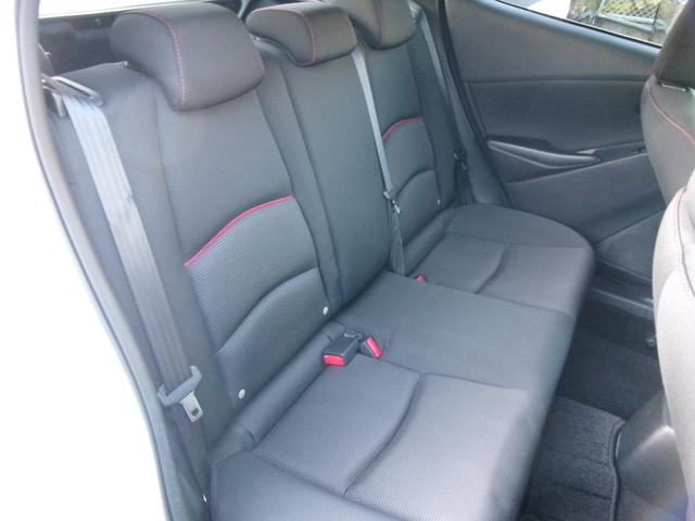 ＭＡＺＤＡ２ １５Ｓ　ブラックトーンエディション　純正ナビ　ＤＶＤ再生　Ｂｌｕｅｔｏｏｔｈ　フルセグＴＶ　衝突軽減ブレーキ　踏み間違い防止　レーンアシスト　ＥＴＣ　ＬＥＤヘッドライト　１６インチアルミ　コーナーソナー　ヘッドアップディスプレイ（19枚目）