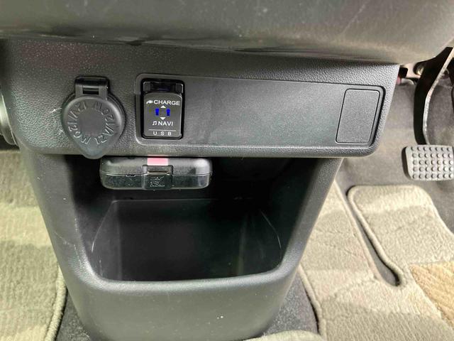 ブーン スタイル　ホワイトリミテッド　ＳＡＩＩＩ　純正７インチメモリーナビ　ドラレコ　ＥＴＣ　衝突回避支援ブレーキ　全周囲カメラ電動格納ミラー　オートエアコン　プッシュボタンスタート　キーフリー　コーナーセンサー　プラズマクラスター（12枚目）