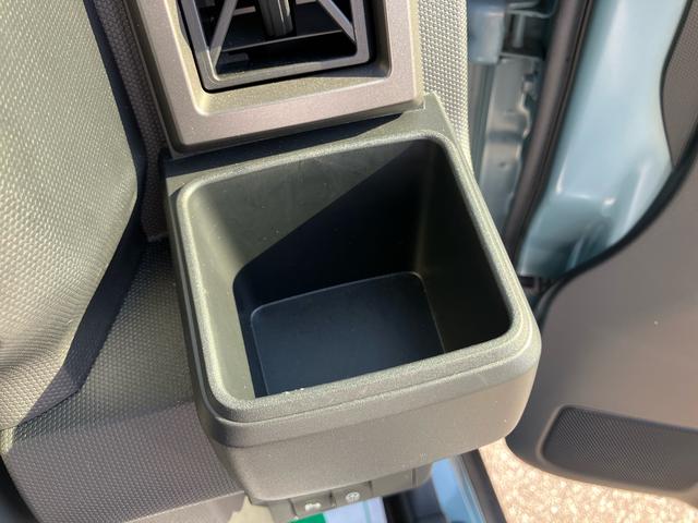 タフト Ｇ　クロムベンチャー　オーディオレス　衝突回避支援ブレーキ　誤発進抑制装置　アイドリングストップ　スマートキー　プッシュボタンスタート　盗難防止装置　イモビライザー　シートヒーター　オートライト　ＬＥＤヘッドライト（29枚目）