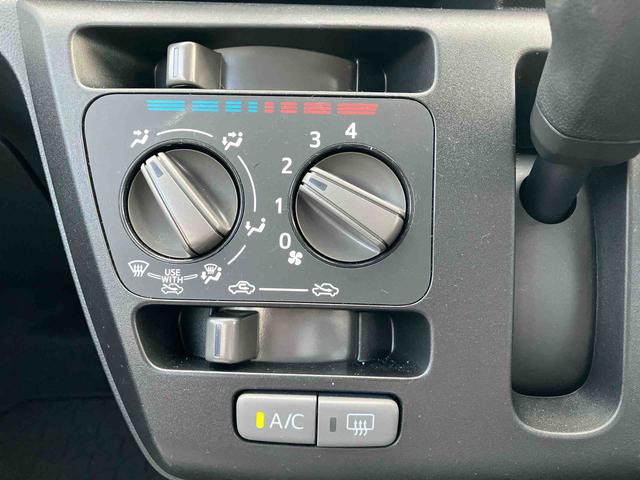 ミライース Ｌ　ＳＡＩＩＩ　スマアシＩＩＩ／マルチリフレクターハロゲンヘッドランプ／オートライト／コーナーセンサー／マニュアルエアコン／可倒式ドアミラー／キーレスエントリー／１３インチフルホイールキャップ（5枚目）