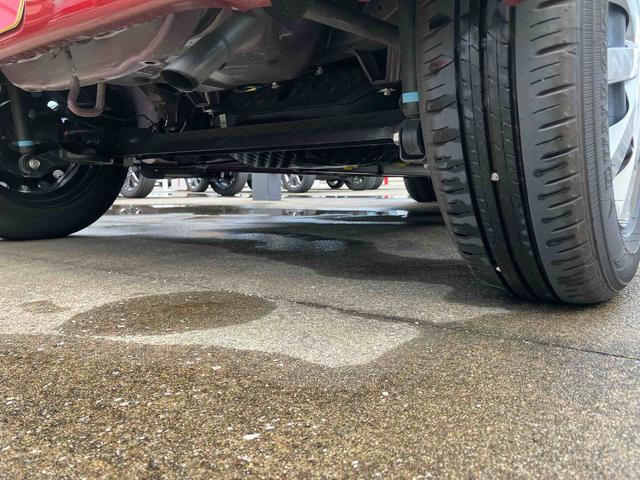 ミライース Ｌ　ＳＡＩＩＩ　スマアシＩＩＩ／マルチリフレクターハロゲンヘッドランプ／オートライト／コーナーセンサー／マニュアルエアコン／可倒式ドアミラー／キーレスエントリー／１３インチフルホイールキャップ（41枚目）