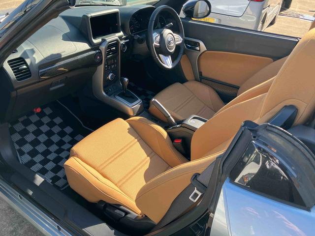 コペン ローブ　電動開閉式ルーフ　ＬＥＤヘッドライト　ハロゲンフォグランプ　キーフリーシステム　シートヒーター　オートエアコン　１６インチアルミホイール（18枚目）