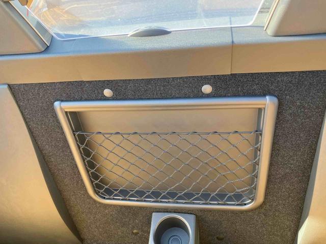 コペン ローブ　電動開閉式ルーフ　ＬＥＤヘッドライト　ハロゲンフォグランプ　キーフリーシステム　シートヒーター　オートエアコン　１６インチアルミホイール（26枚目）