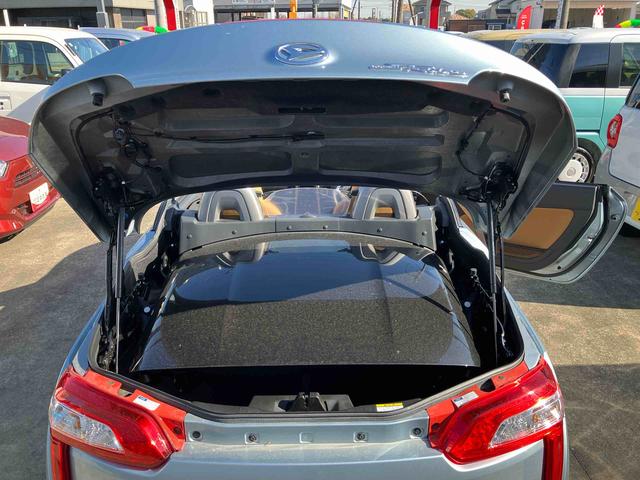 コペン ローブ　電動開閉式ルーフ　ＬＥＤヘッドライト　ハロゲンフォグランプ　キーフリーシステム　シートヒーター　オートエアコン　１６インチアルミホイール（27枚目）