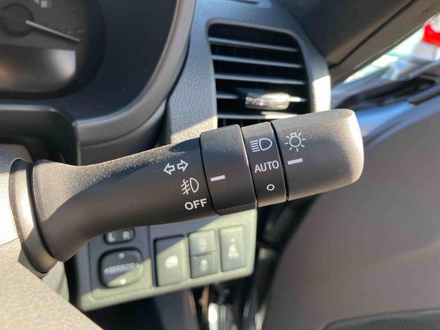 コペン ローブ　電動開閉式ルーフ　ＬＥＤヘッドライト　ハロゲンフォグランプ　キーフリーシステム　シートヒーター　オートエアコン　１６インチアルミホイール（40枚目）