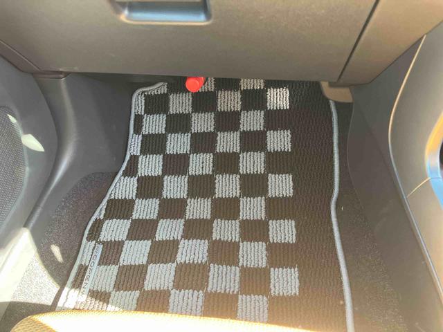 コペン ローブ　電動開閉式ルーフ　ＬＥＤヘッドライト　ハロゲンフォグランプ　キーフリーシステム　シートヒーター　オートエアコン　１６インチアルミホイール（44枚目）