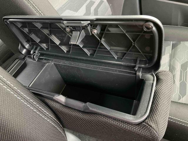 タフト Ｇ　ダーククロムベンチャー　ガラスルーフ／ルーフレール／ＬＥＤヘッドライト／オートライト／シートヒーター／次世代スマートアシスト／バックカメラ／キーフリー／コーナーセンサー／サイドエアバック／自動追従クルコン（7枚目）