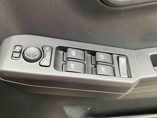 タフト Ｇ　ダーククロムベンチャー　ガラスルーフ／ルーフレール／ＬＥＤヘッドライト／オートライト／シートヒーター／次世代スマートアシスト／バックカメラ／キーフリー／コーナーセンサー／サイドエアバック／自動追従クルコン（13枚目）