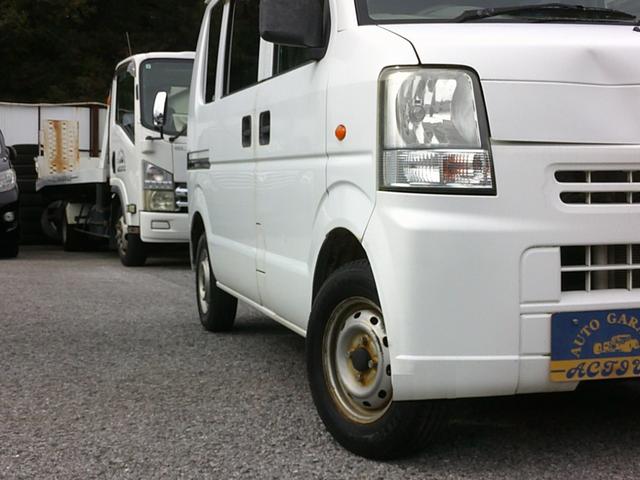 エブリイ ＰＣ　４ＷＤ　パートタイム４ＷＤ　５ＭＴ　両側スライドドア　キーレスエントリー　盗難防止システム　衝突安全ボディ　エアコン　パワーステアリング　パワーウィンドウ　リヤプライバシーガラス（10枚目）