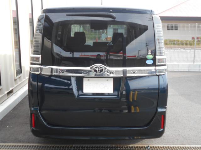 ヴォクシー X 全国対応1年保証付き/Toyota Safety Sense/DVD再生ナビフルセグTV/両側自動ドア/バックモニタ-/Bluetooth/USBポート/1オーナー/8人乗り(18枚目)