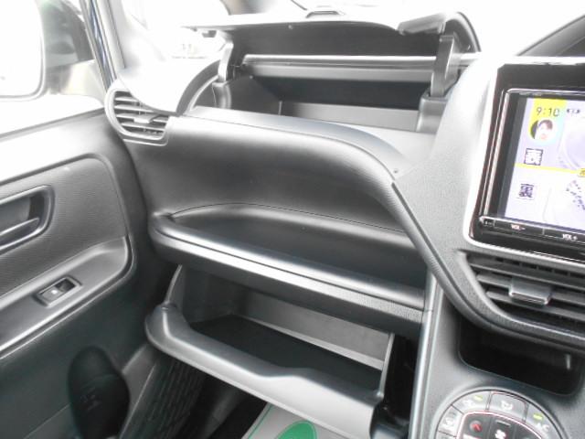 ヴォクシー X 全国対応1年保証付き/Toyota Safety Sense/DVD再生ナビフルセグTV/両側自動ドア/バックモニタ-/Bluetooth/USBポート/1オーナー/8人乗り(30枚目)