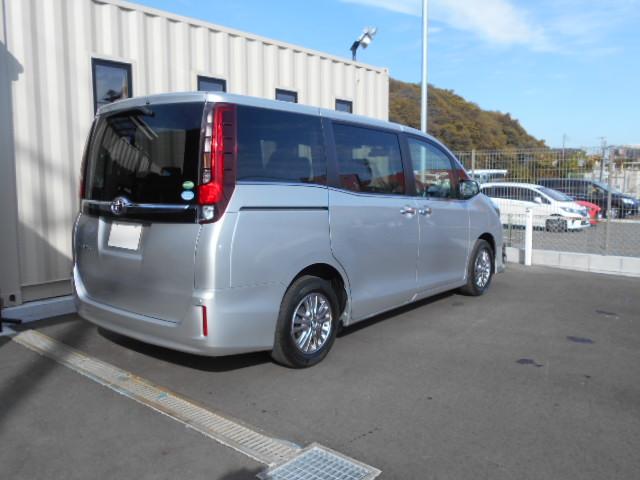 オートステーションはお客様に、安心と信頼をお届けする為、全車に安心国交省指定工場での車検、整備付。納車点検整備と違い、無認可の工場での整備、及びユーザー車検、整備ではございませんのでご安心下さい。