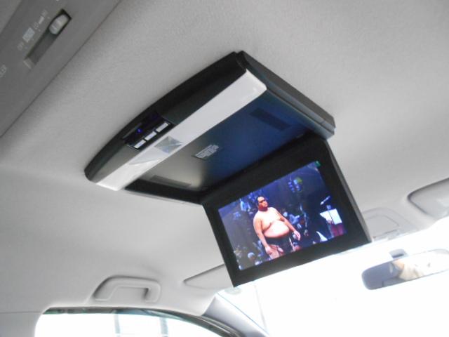 ヴォクシー Ｘ　全国対応１年保証付／天井モニタ－／ＤＶＤビデオ再生ナビフルセグＴＶ／ＥＴＣ／自動ドア／バックモニタ－／Ｂｌｕｅｔｏｏｔｈ／ＡＵＴＯライト／ＬＥＤ／キ－レス／１オーナー／新品タイヤ／７人乗り（11枚目）