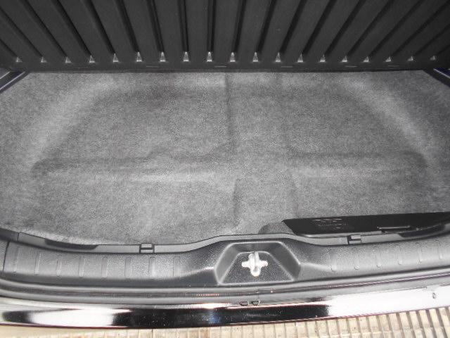 ヴォクシー Ｘ　全国対応１年保証付／天井モニタ－／ＤＶＤビデオ再生ナビフルセグＴＶ／ＥＴＣ／自動ドア／バックモニタ－／Ｂｌｕｅｔｏｏｔｈ／ＡＵＴＯライト／ＬＥＤ／キ－レス／１オーナー／新品タイヤ／７人乗り（18枚目）