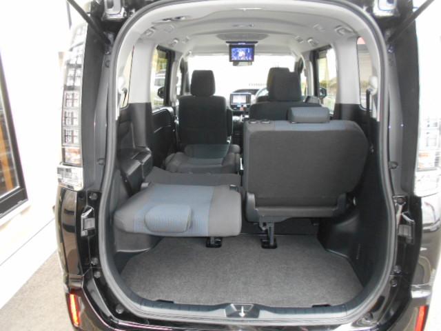 ヴォクシー Ｘ　全国対応１年保証付／天井モニタ－／ＤＶＤビデオ再生ナビフルセグＴＶ／ＥＴＣ／自動ドア／バックモニタ－／Ｂｌｕｅｔｏｏｔｈ／ＡＵＴＯライト／ＬＥＤ／キ－レス／１オーナー／新品タイヤ／７人乗り（20枚目）