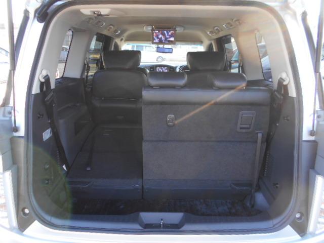 エルグランド 250ハイウェイスター 全国対応1年保証付き/天井モニタ-/DVD再生ナビTV/両側自動ドア/PUSHスタート/Bluetooth/USBポート/100V電源/オットマン/アラウンドビューモニター/7人乗/1オーナー/4WD(23枚目)