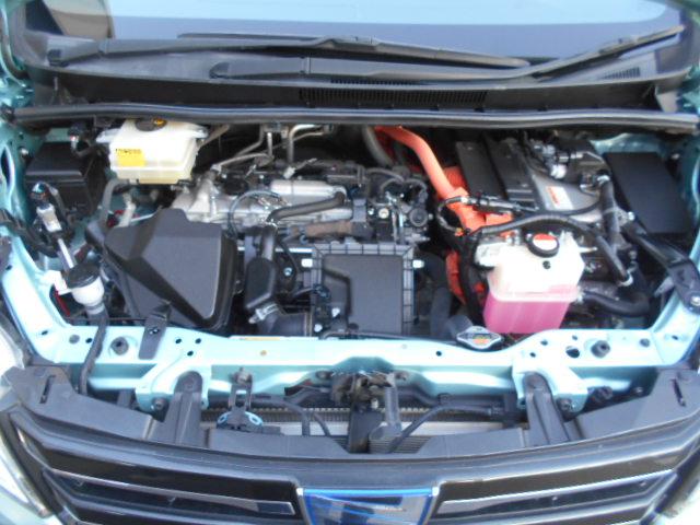 TOYOTA NOAH HYBRID X