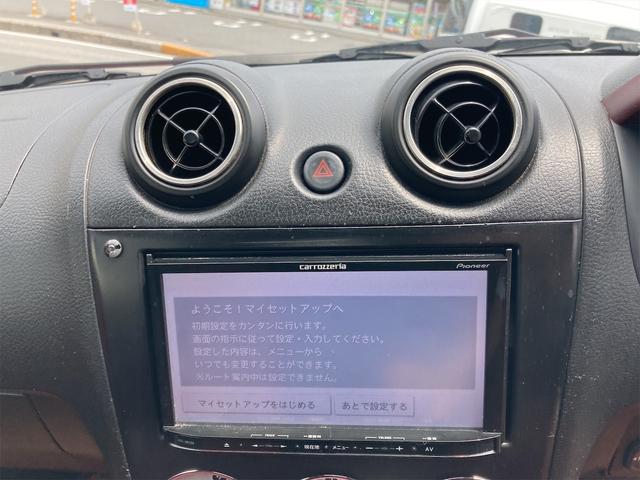 コペン ２ｎｄアニバーサリーエディション　オープンカー　ＨＩＤ　ＡＴ　シートヒーター　アルミホイール　衝突安全ボディ　ＡＢＳ　エアコン　レカロシート（5枚目）