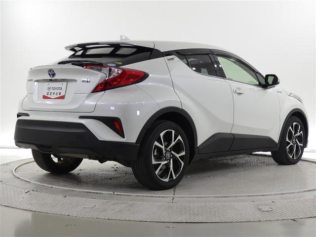 Ｃ－ＨＲ Ｇ　革シート　アルミホイール　キーレス　ＣＤ　盗難防止装置　ハイブリッド　オートクルーズコントロール　メモリーナビ　フルセグ（4枚目）