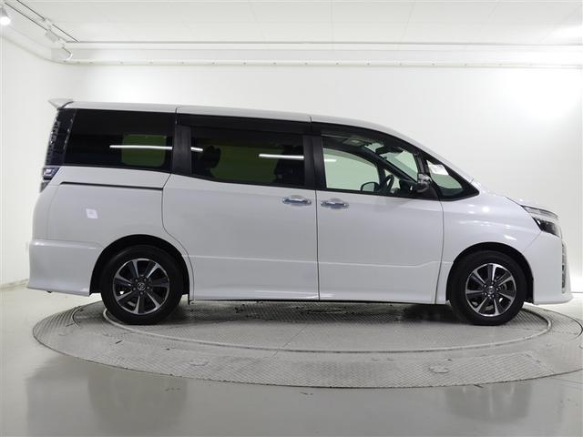 ヴォクシー ＺＳ　煌ＩＩＩ　乗車定員７人　アルミホイール　両側電動スライド　ウオークスルー　ワンオーナー　ＬＥＤヘッドランプ　キーレス　ＣＤ　Ｗエアコン　盗難防止装置　アイドリングストップ　オートクルーズコントロール　フルセグ（10枚目）