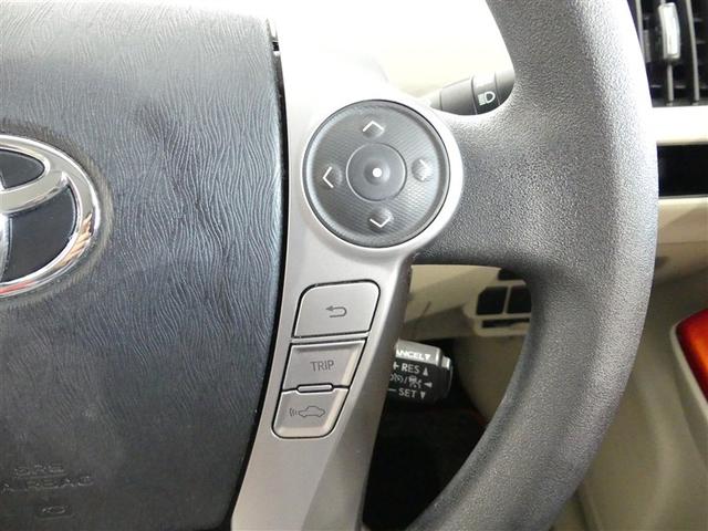 ステアリングスイッチで車両情報を切り替えて必要な必要な情報を確認したりできます。