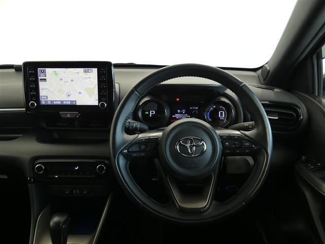 ヤリス ハイブリッドＺ　ミュージックプレイヤー接続可　展示・試乗車　ＬＥＤヘッドランプ　記録簿　キーレス　ＣＤ　盗難防止装置　ハイブリッド　オートクルーズコントロール　メモリーナビ　フルセグ（3枚目）