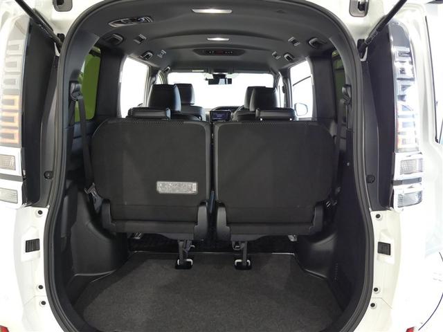 ヴォクシー ZS 煌III ミュージックプレイヤー接続可 乗車定員7人 アルミホイール 両側電動スライド ウオークスルー ワンオーナー LEDヘッドランプ キーレス CD Wエアコン 盗難防止装置 アイドリングストップ(15枚目)