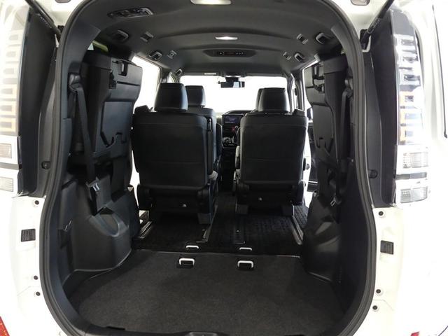 ヴォクシー ZS 煌III ミュージックプレイヤー接続可 乗車定員7人 アルミホイール 両側電動スライド ウオークスルー ワンオーナー LEDヘッドランプ キーレス CD Wエアコン 盗難防止装置 アイドリングストップ(16枚目)