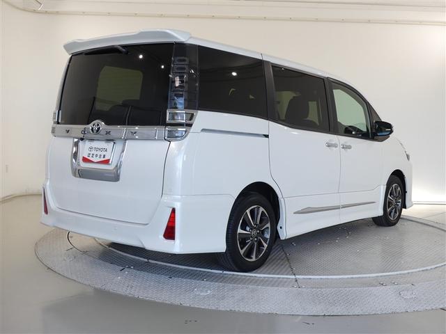 ヴォクシー ZS 煌III ミュージックプレイヤー接続可 乗車定員7人 アルミホイール 両側電動スライド ウオークスルー ワンオーナー LEDヘッドランプ キーレス CD Wエアコン 盗難防止装置 アイドリングストップ(23枚目)