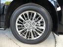 純正17インチのアルミホイールは、やっぱり車にピッタリマッチするデザインですね。