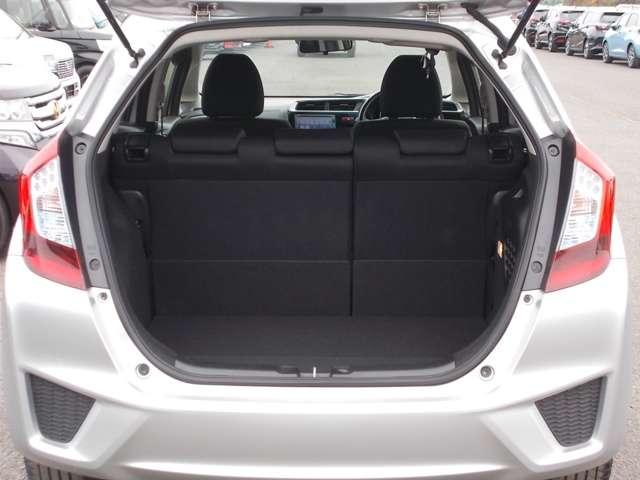 Fパッケージ 認定中古車 メモリーナビ バックカメラ ワンセグTV ETC 純正アルミ 衝突被害軽減ブレーキ サイド&カーテンエアバッグ スマートキー ワンオーナー車(17枚目)