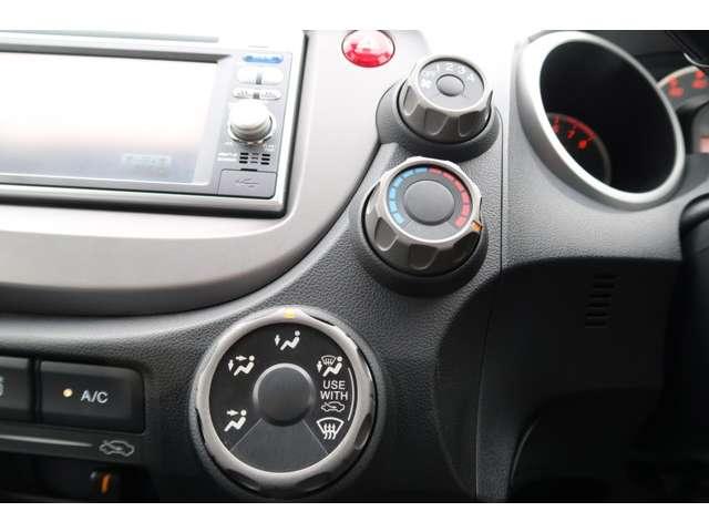 13G 認定中古車 メモリーナビ バックカメラ スマートキー ETC 盗難防止装置 横滑り防止装置 ワンオーナー車(10枚目)