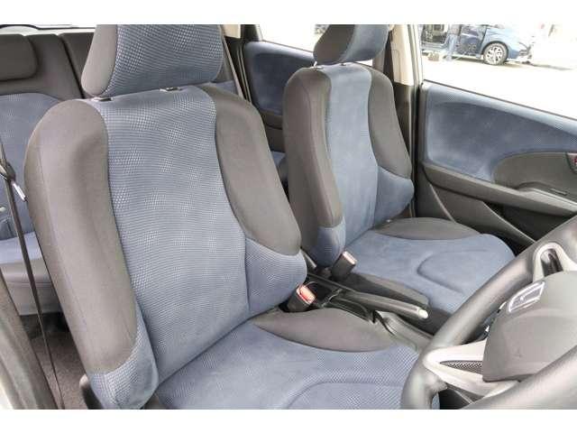 13G 認定中古車 メモリーナビ バックカメラ スマートキー ETC 盗難防止装置 横滑り防止装置 ワンオーナー車(13枚目)